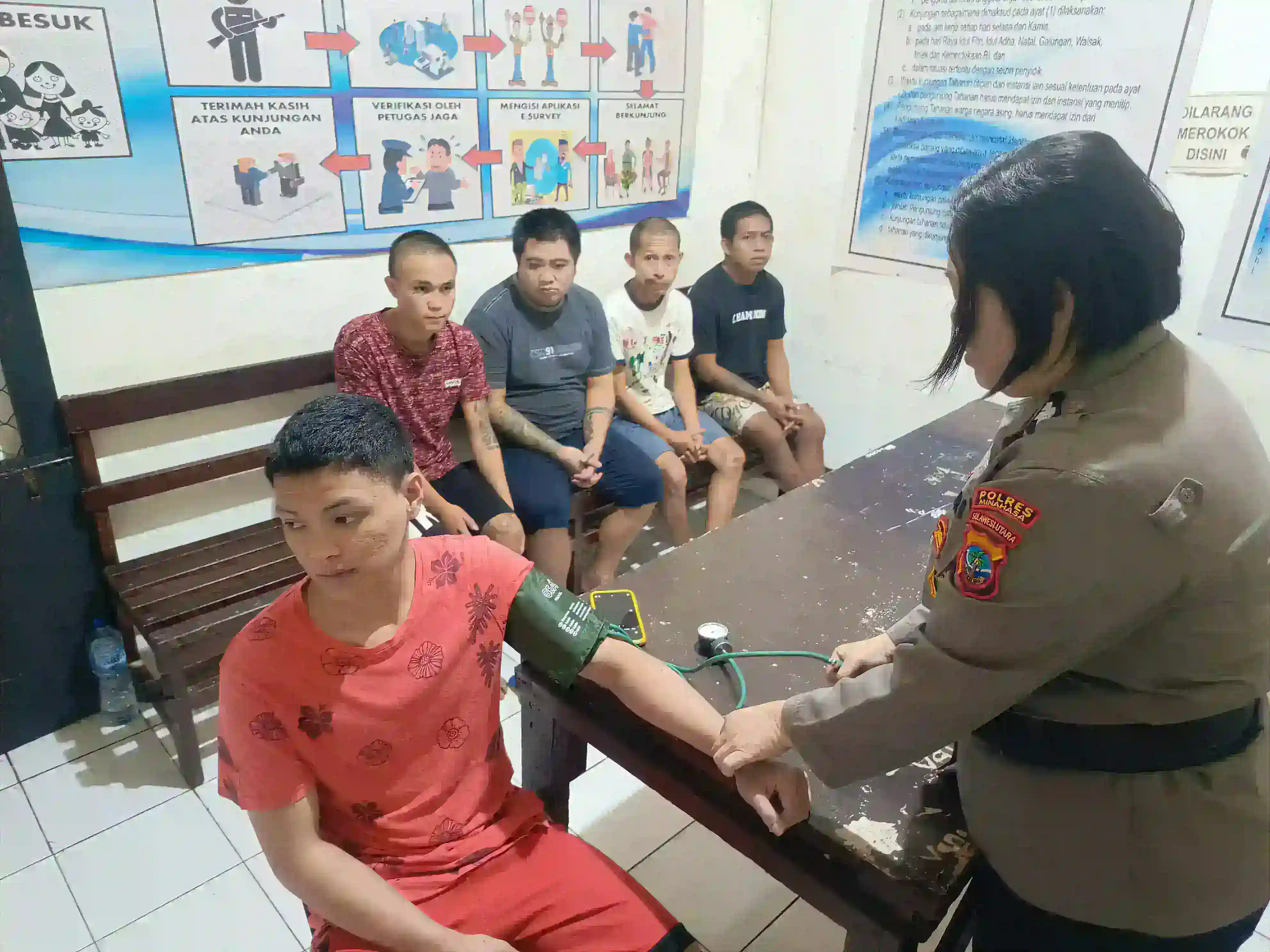 Polres Minahasa Pastikan Hak Kesehatan Tahanan Terpenuhi Lewat Pemeriksaan Rutin